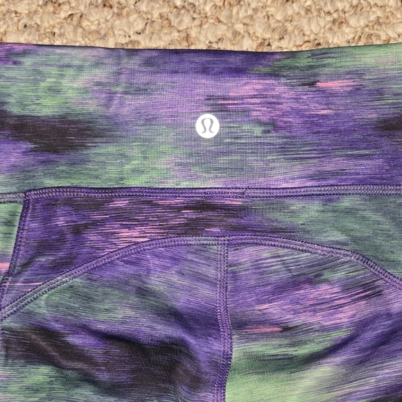 Lululemon Speed Track ShortRio Nights Multi Women's Size 4 - Picture 3 of 6